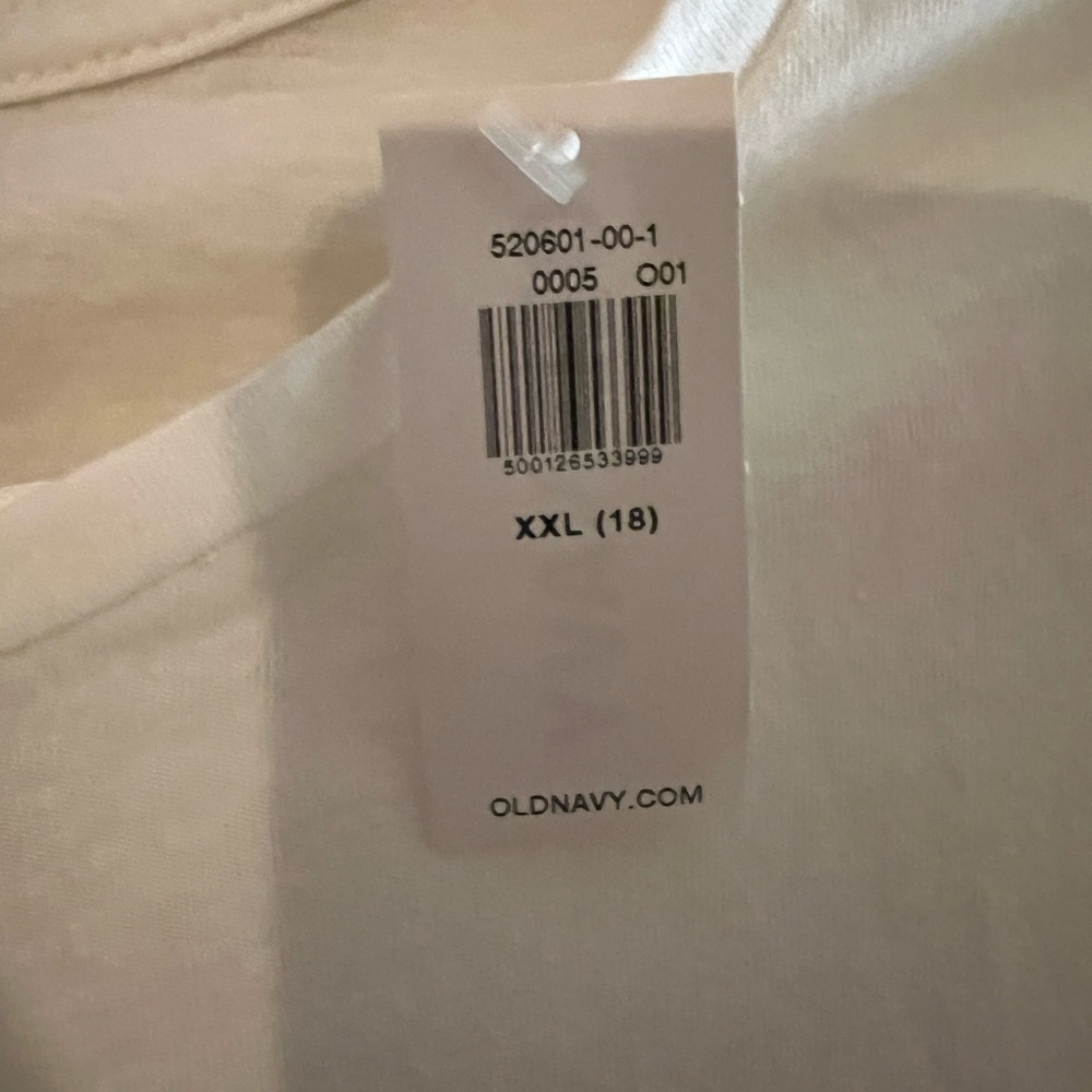 Old Navy Cream Tee - Picture 4 of 4